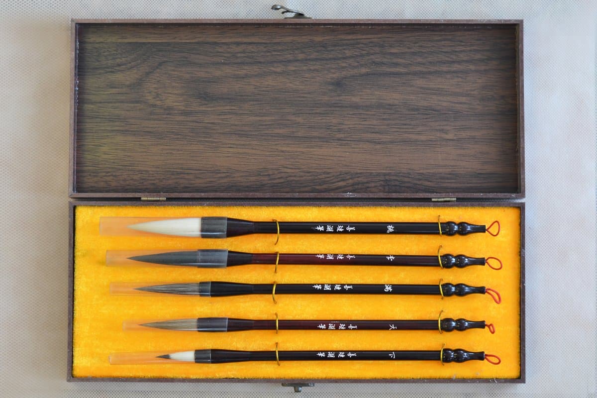 Caja de Pinceles Mediana (14149) - Imagen 1