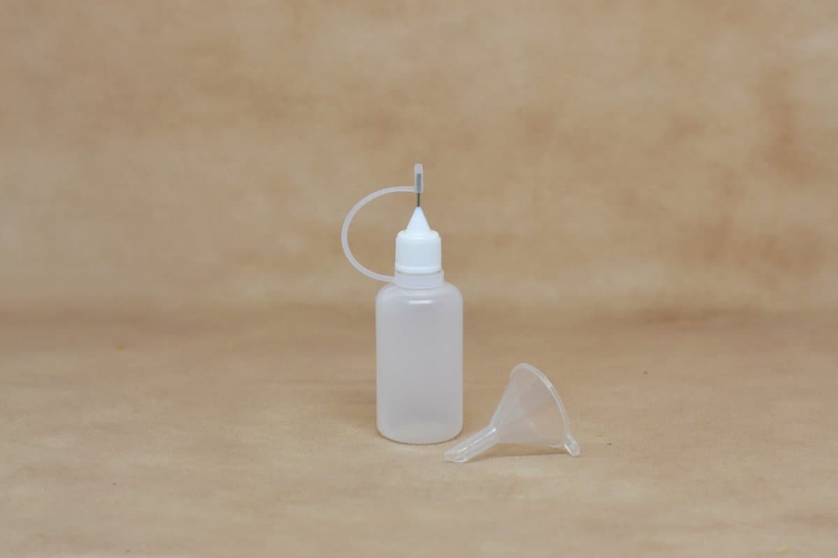 Botella de plástico c/aguja (TCA166) - Imagen 1